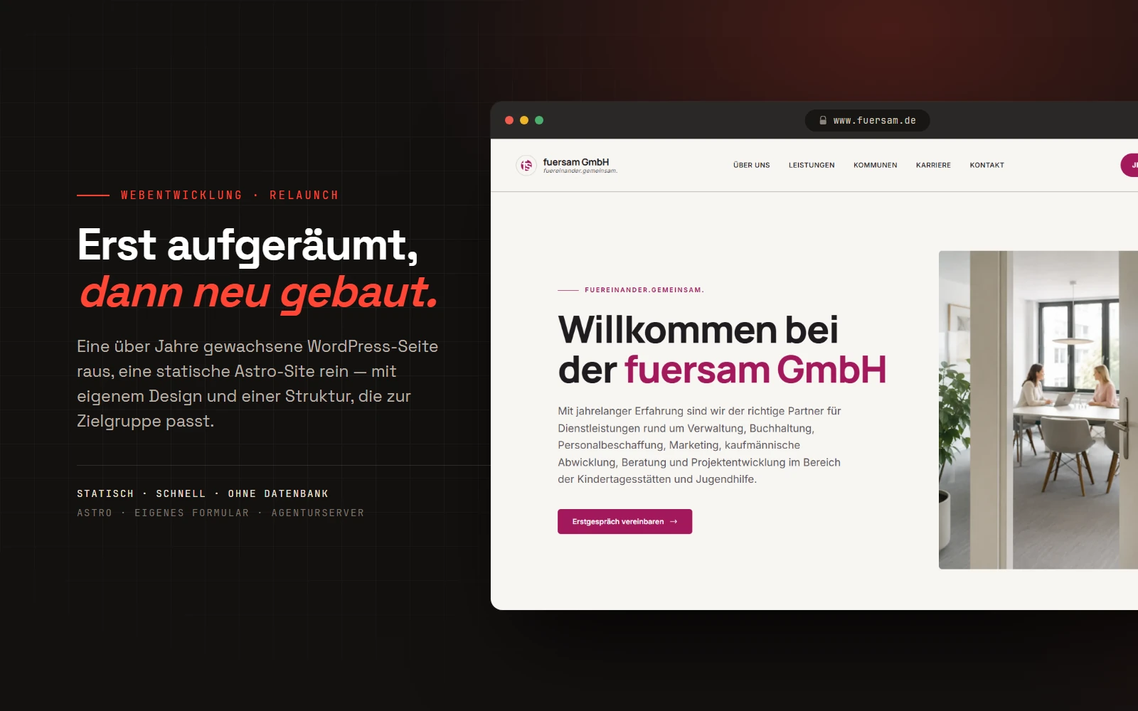 Startseite von fuersam.de nach dem Relaunch, als Screenshot in einem Browserfenster auf dunkler Fläche — heller Auftritt in kräftigem Beerenton mit der Überschrift „Willkommen bei der fuersam GmbH“ und einem Foto zweier Frauen im Beratungsgespräch.